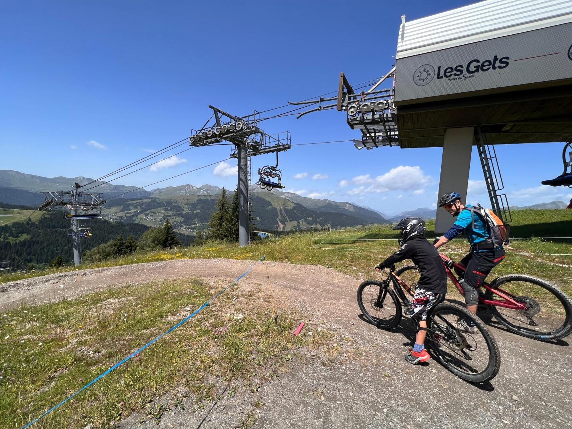 Chalet Aventure B&B Les Gets Bagian luar foto